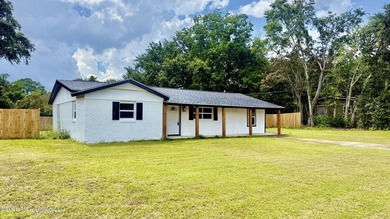 A Beautiful House completely remodeled and move-in ready!!! This - photo 2