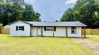 A Beautiful House completely remodeled and move-in ready!!! This - photo 3