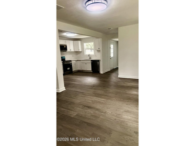 A Beautiful House completely remodeled and move-in ready!!! This - photo 5