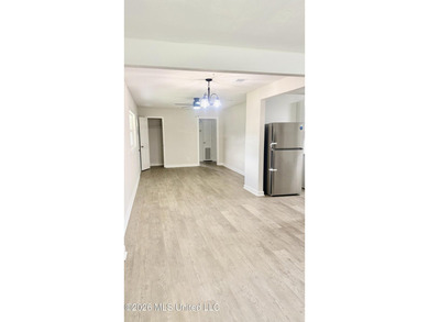 A Beautiful House completely remodeled and move-in ready!!! This - photo 6