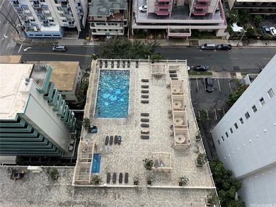 Island Colony is ideally located in the heart of Waikiki, just - photo 12