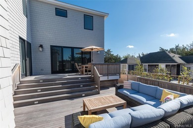 Welcome to 44 Island Walk, a gorgeous, brand-new build located - photo 4