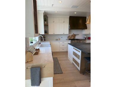This beautiful home is in one of the most exclusive - photo 32