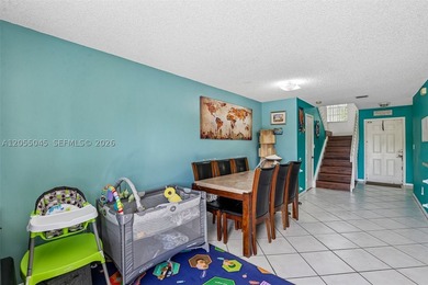 Welcome to this beautifully maintained 3-bedroom, 2.5-bath home - photo 8