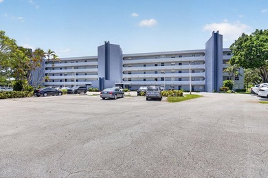 Rare opportunity to reimagine this spacious 4th-floor residence - photo 1