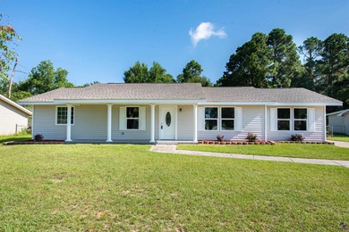 Leisure Lake Home For Sale in Warner Robins Georgia