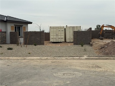 BEAUTIFUL ONE STORY 4 BEDROOM HOME WITH 10' CEILINGS AND RV