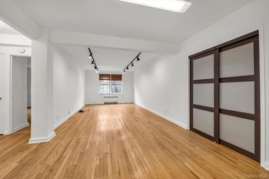 PRICE REDUCTION -- MOTIVATED SELLER!! -- Turn-key & move-in - photo 4