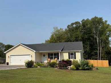 Lake Home For Sale in Bowling Green, Kentucky