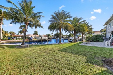 Exceptional opportunity to own a beautifully updated waterfront - photo 3