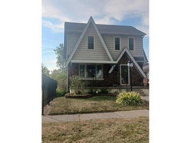 Detroit River Home For Sale in Lincoln Park Michigan