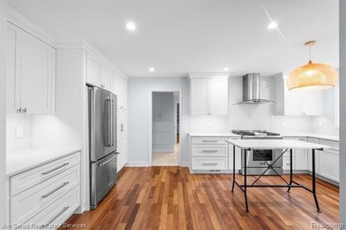 Welcome to 1023 Buckingham, a 1958-built 4-bedroom, 2.1-bath - photo 8
