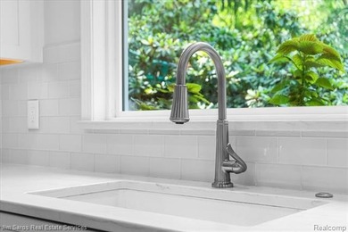 Welcome to 1023 Buckingham, a 1958-built 4-bedroom, 2.1-bath - photo 10