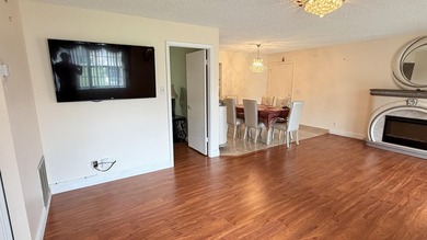 Wellmaintained 2ndfloor corner unit with a bright convertible - photo 4