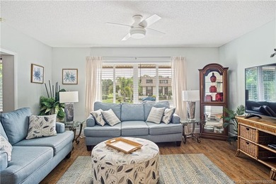 This beautifully furnished 2/2 condo is turnkey ready for - photo 1