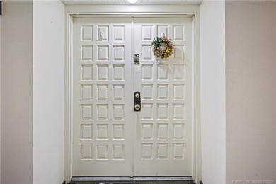 This beautifully furnished 2/2 condo is turnkey ready for - photo 4