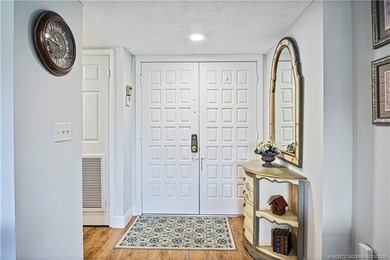 This beautifully furnished 2/2 condo is turnkey ready for - photo 5