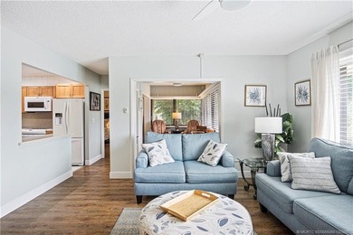 This beautifully furnished 2/2 condo is turnkey ready for - photo 9