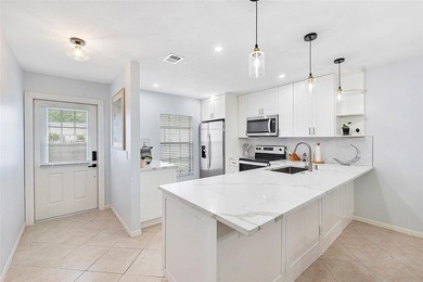 Welcome to your dream home! Fully remodeled 2/2 villa, in the - photo 4