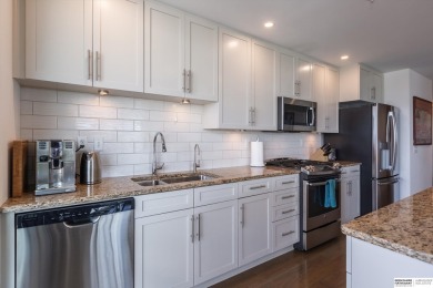 Charlie Sutton, M: , charlie.sutton,   - Live the luxury