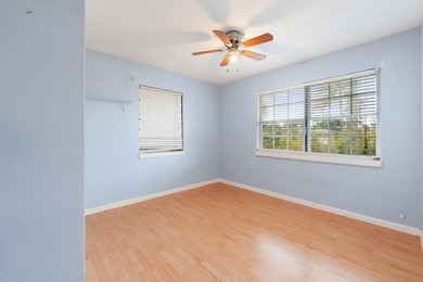 Welcome to your dream home near beautiful Lake Osborne! This - photo 18