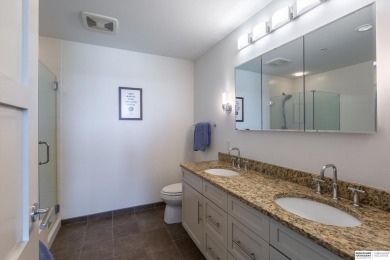 Charlie Sutton, M: , charlie.sutton,   - Live the luxury