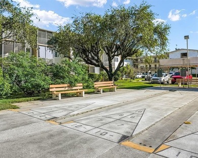 Welcome to Mar-Len Gardens, a sought-after 55+ gated community - photo 23