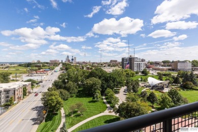 Charlie Sutton, M: , charlie.sutton,   - Live the luxury