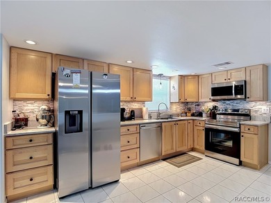 Come & see this well-cared-for home in a peaceful Spring Hill - photo 6