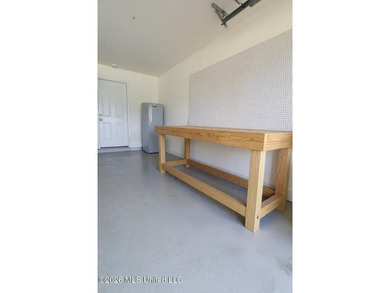 This well maintained home in the desirable Lakeview Subdivision - photo 9