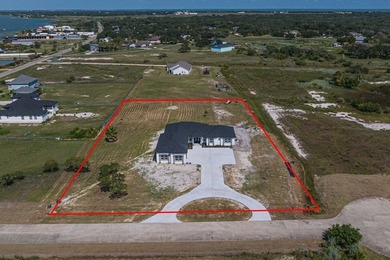 New custom home on a quiet cul-de-sac across from Copano Bay! - photo 3