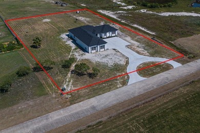 New custom home on a quiet cul-de-sac across from Copano Bay! - photo 4