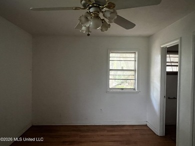 Looking for your next project? This 3-bedroom, 1.5-bath home has - photo 9