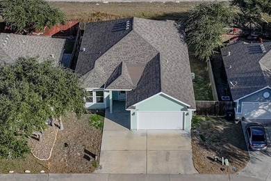 This stylishly crafted home in desirable Sea Oaks Village - photo 3
