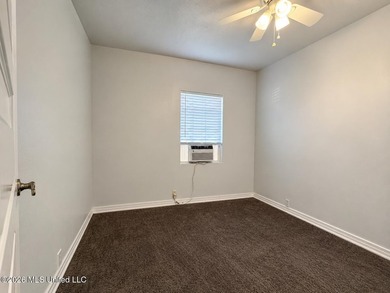 Discover this beautifully remodeled shotgun bungalow in the - photo 4