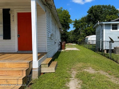 Discover this beautifully remodeled shotgun bungalow in the - photo 9
