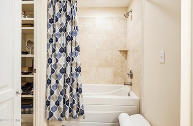 Luxury Lady's Island condominium in the highly sought-after - photo 22