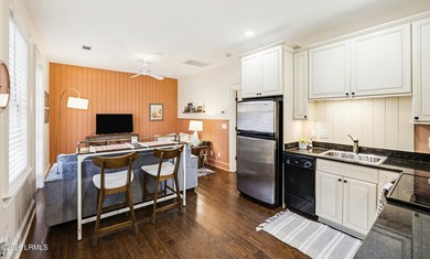 Luxury Lady's Island condominium in the highly sought-after - photo 27