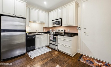 Luxury Lady's Island condominium in the highly sought-after - photo 28