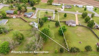 A tranquil escape, nestled on almost an acre of picturesque land - photo 29