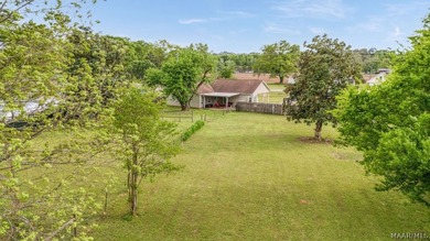 A tranquil escape, nestled on almost an acre of picturesque land - photo 33