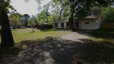 FIRST TIME HOMEBUYERS ALERT!!! This Wonderful, remodeled, 4 - photo 4