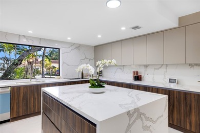 Introducing Villa Shores, a recently fully renovated & - photo 8