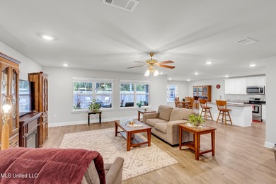 Welcome to 10440 Willow Leaf Drive, a beautifully maintained - photo 10