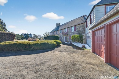 Where New England architecture meets timeless elegance! - photo 4