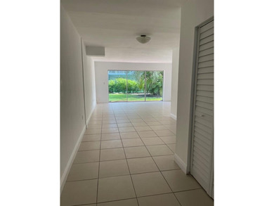 Prime location Real Estate in highly desirable Fontainebleau