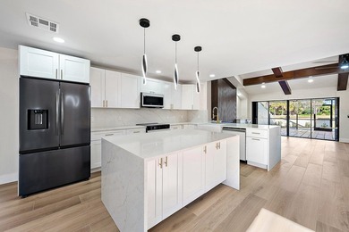 (private lake, pond, coastal) Townhome/Townhouse For Sale in Palm Beach Gardens Florida