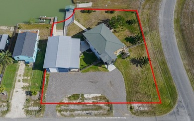Waterfront living on a premier corner lot in Rockport! This - photo 4