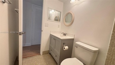 This lovely 1-bedroom, 1-bath residence in the sought-after