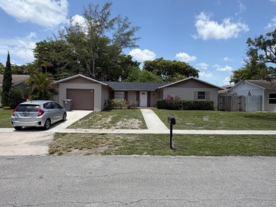 Exceptional opportunity in Boca Raton with NO HOA! This - photo 2